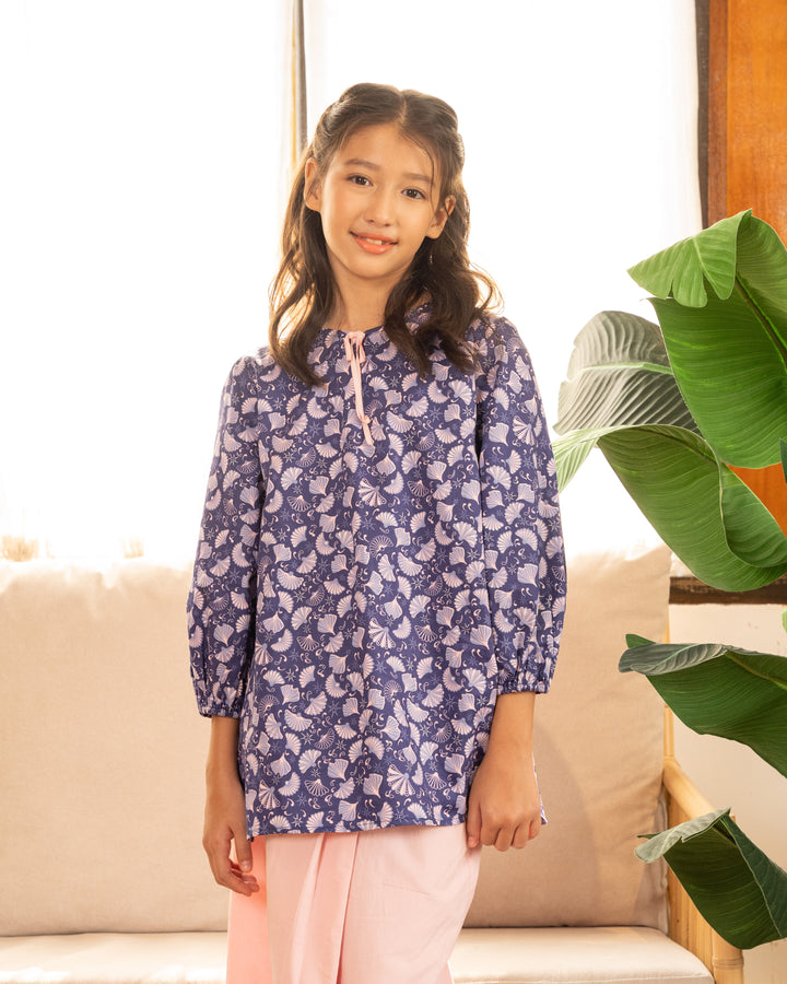 Poney Girls Navy Kipas Tangan 7/8 Long Sleeve Blouse