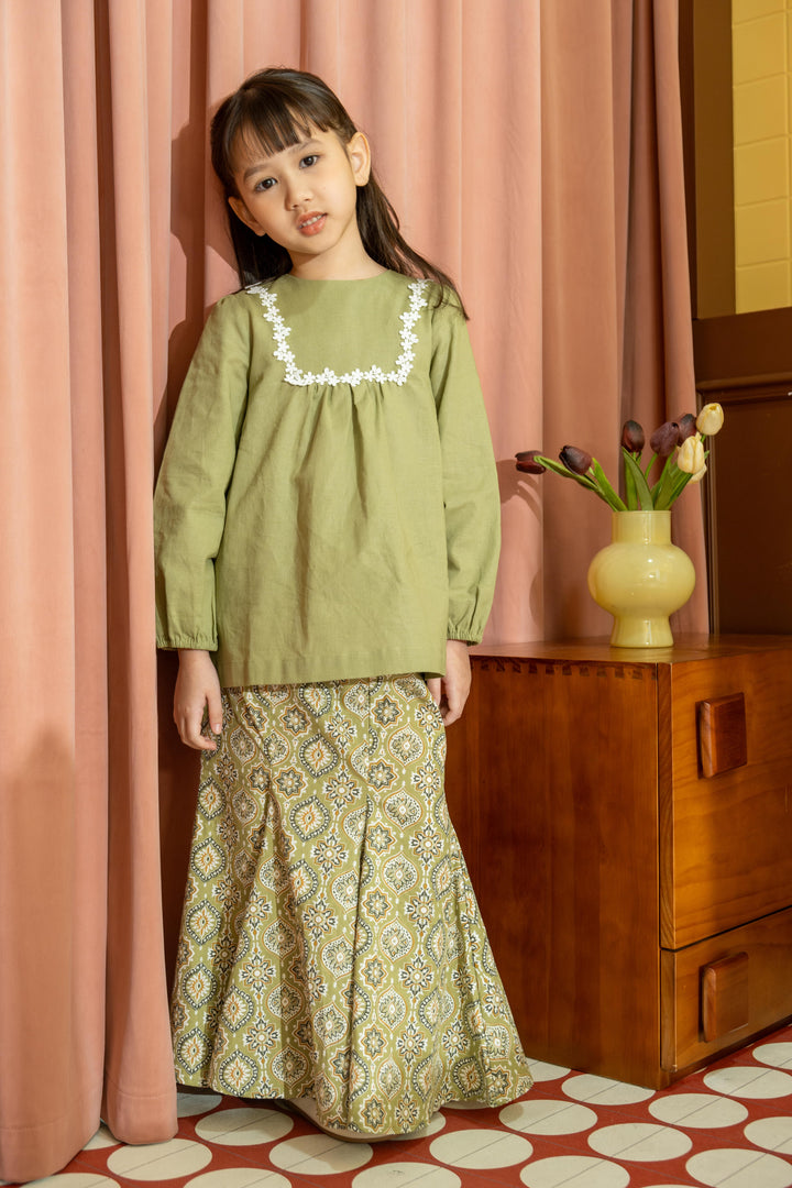 Poney Girls Hana Green Long Sleeve Blouse