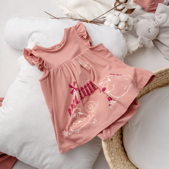 Poney Essential Little Sheep in Farm Short Sleeve Dress